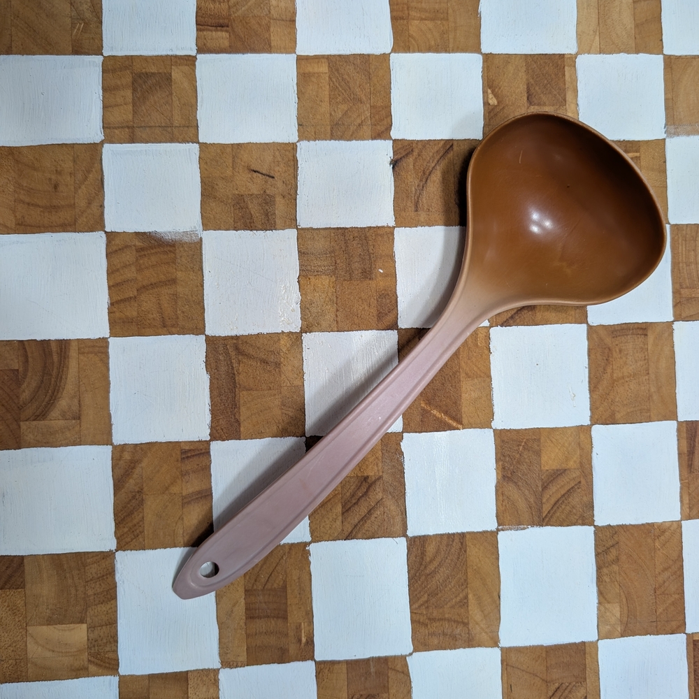 Brown Hutzler Solid Serving Ladle Soup Spoon Utensil Melamine 11"